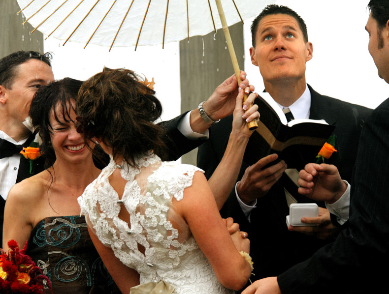 It wasn’t supposed to rain!   Paso Robles Wedding